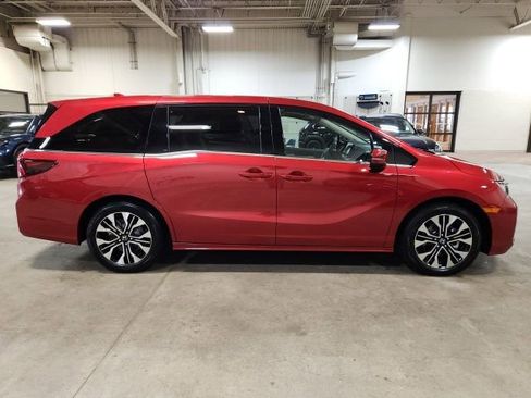 Certified 2025 Honda Odyssey Elite image 2