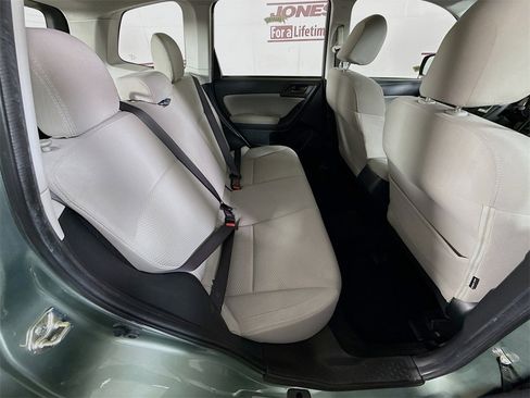 Used 2018 Subaru Forester 2.5i w/ Alloy Wheel Package image 27