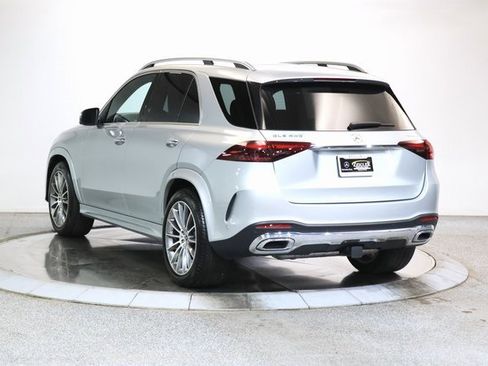 Used 2024 Mercedes-Benz GLE 450 4MATIC w/ AMG Line Exterior image 2