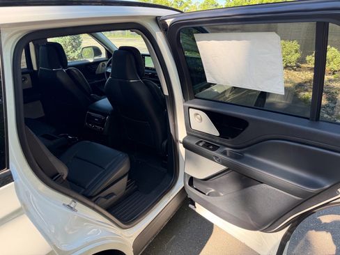 New 2026 Lincoln Aviator Reserve AWD/4WD image 14