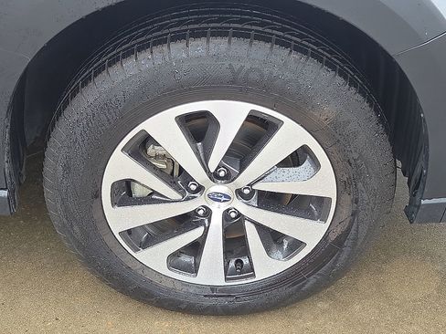 Used 2025 Subaru Outback Premium image 25