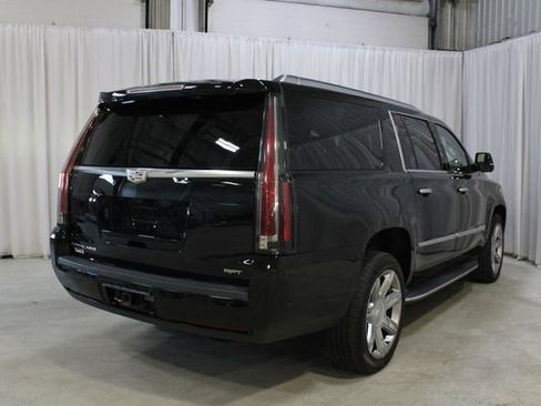 Used 2020 Cadillac Escalade ESV Luxury RWD image 27