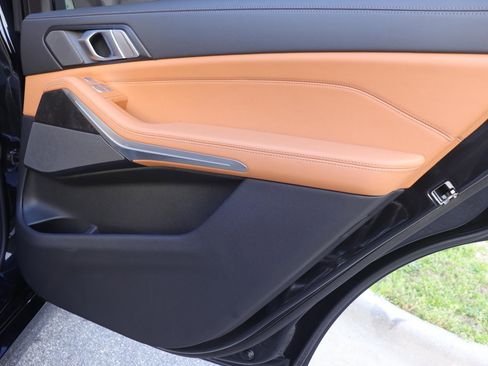 Used 2024 BMW X7 xDrive40i image 24