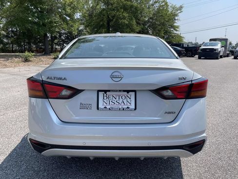 Used 2024 Nissan Altima 2.5 SV AWD/4WD image 4