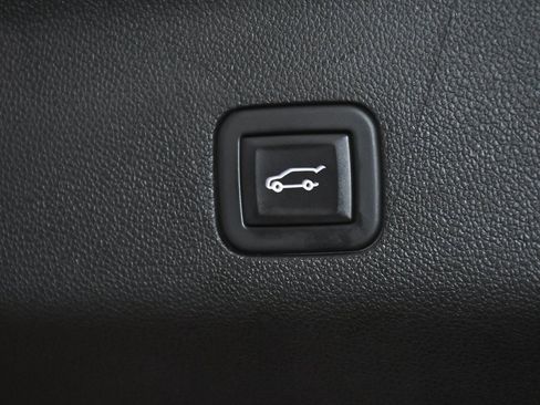 Used 2023 Chevrolet Tahoe Z71 w/ Z71 Off-Road Package image 73