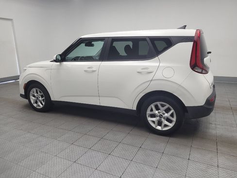 Used 2021 Kia Soul S FWD image 3