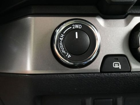 Used 2023 Toyota Tacoma SR image 13