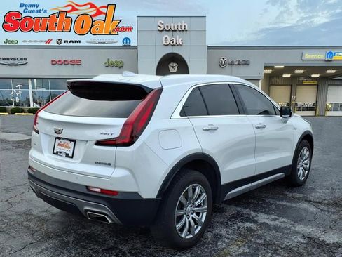 Used 2022 Cadillac XT4 Premium Luxury w/ Cold Weather Package AWD/4WD image 3