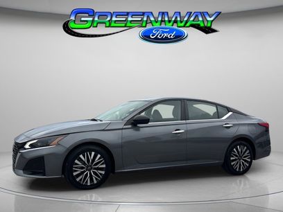 Used 2024 Nissan Altima 2.5 SV