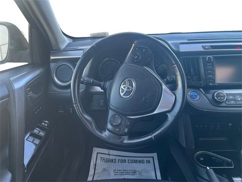 Used 2017 Toyota RAV4 Limited image 12