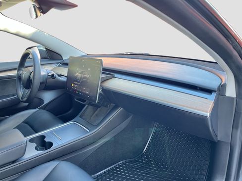 Used 2023 Tesla Model 3 Standard Range image 28