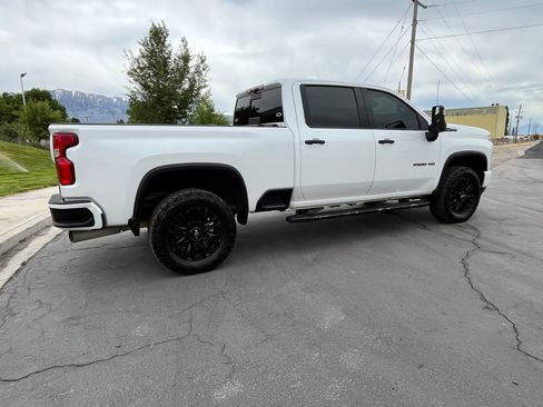 Used 2023 Chevrolet Silverado 2500 High Country w/ Z71 Off-Road Package AWD/4WD image 7