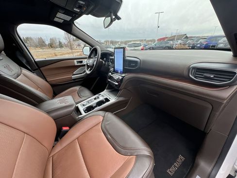 Used 2023 Ford Explorer King Ranch w/ Technology Package image 29