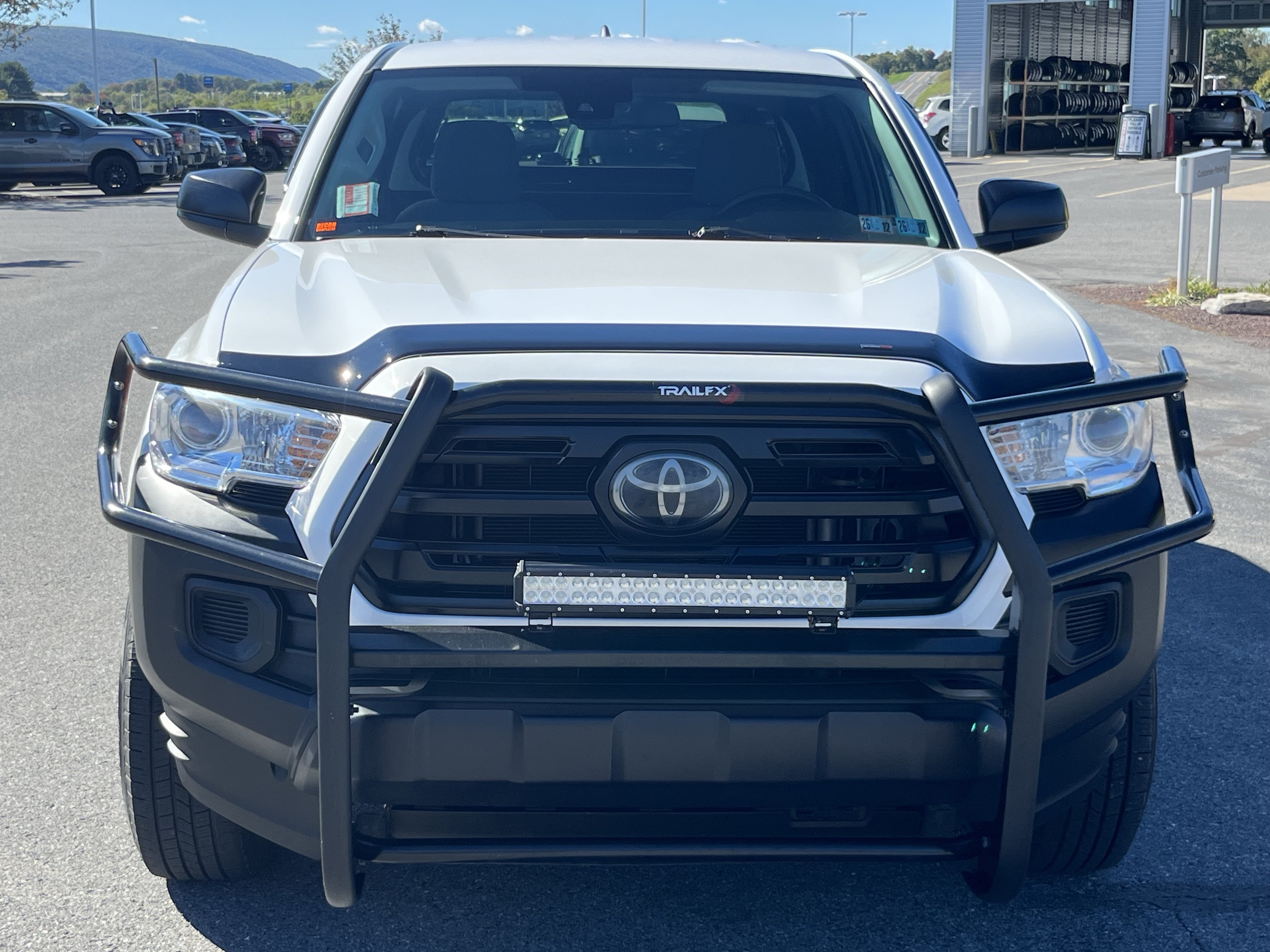 Used 2018 Toyota Tacoma SR AWD/4WD image 11