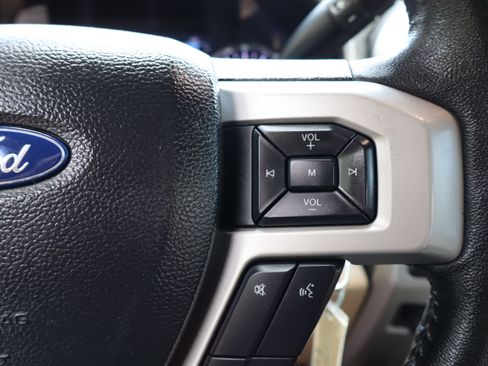 Used 2019 Ford F250 Lariat w/ Lariat Value Package AWD/4WD image 36