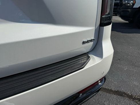 Used 2021 Cadillac Escalade Sport image 9