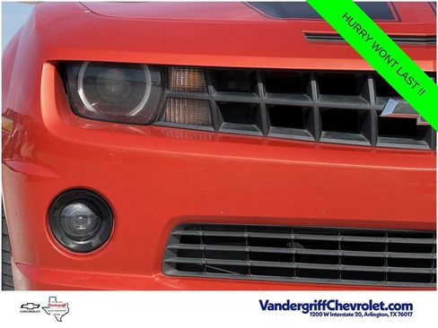 Used 2010 Chevrolet Camaro SS w/ RS Package RWD image 9