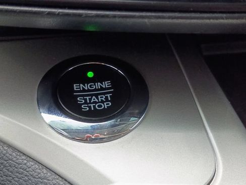 Used 2020 Ford Explorer XLT RWD image 31