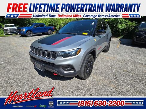 Used 2023 Jeep Compass Trailhawk AWD/4WD image 1
