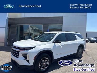 Used 2025 Chevrolet Traverse LT