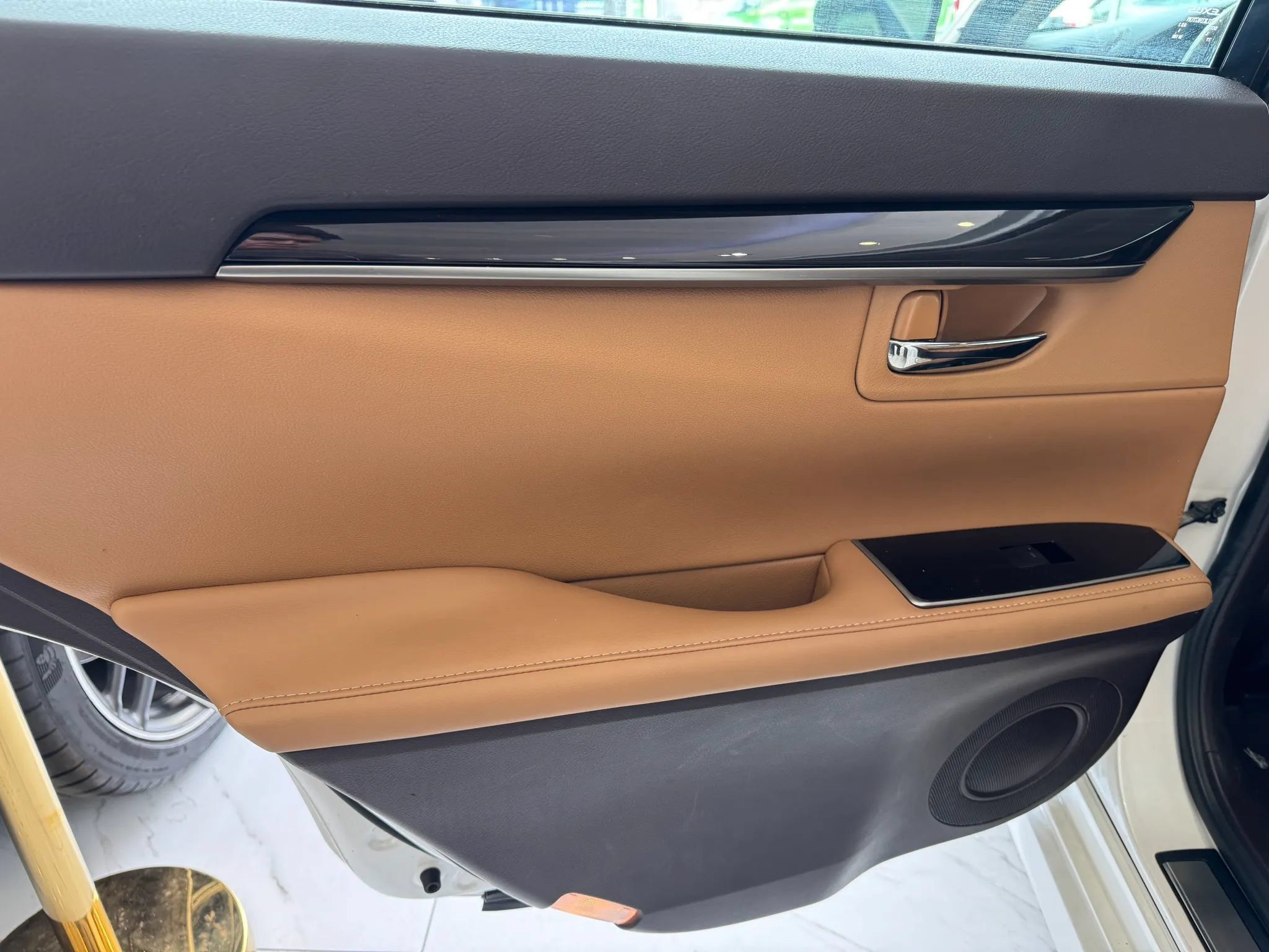 Used 2018 Lexus ES 350 w/ Premier Package FWD image 24