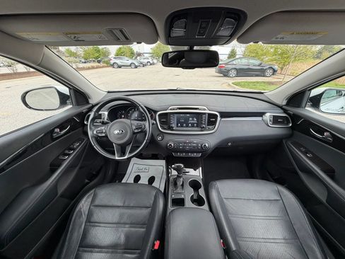 Used 2017 Kia Sorento EX FWD image 25