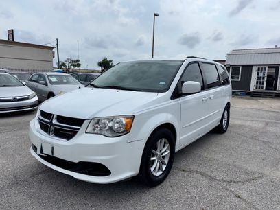 Used 2016 Dodge Grand Caravan SXT w/ Rear Park Assist Package