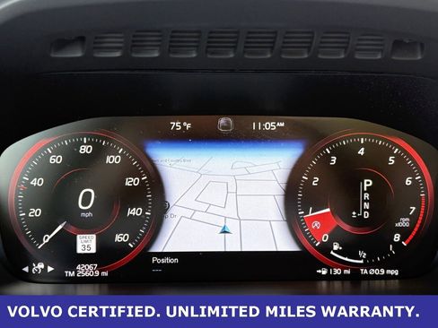 Certified 2022 Volvo XC90 T6 Momentum w/ Advanced Package image 16