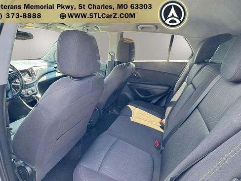 Used 2018 Chevrolet Trax LT AWD/4WD image 13