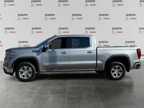 Used 2025 GMC Sierra 1500 SLT image 5