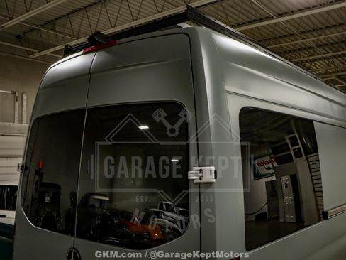 Used 2020 Mercedes-Benz Sprinter 2500 image 40