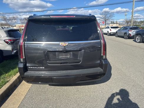 Used 2019 Cadillac Escalade Premium Luxury image 5