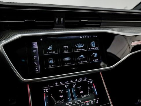 Used 2024 Audi RS 7 Performance w/ Executive Package image 67