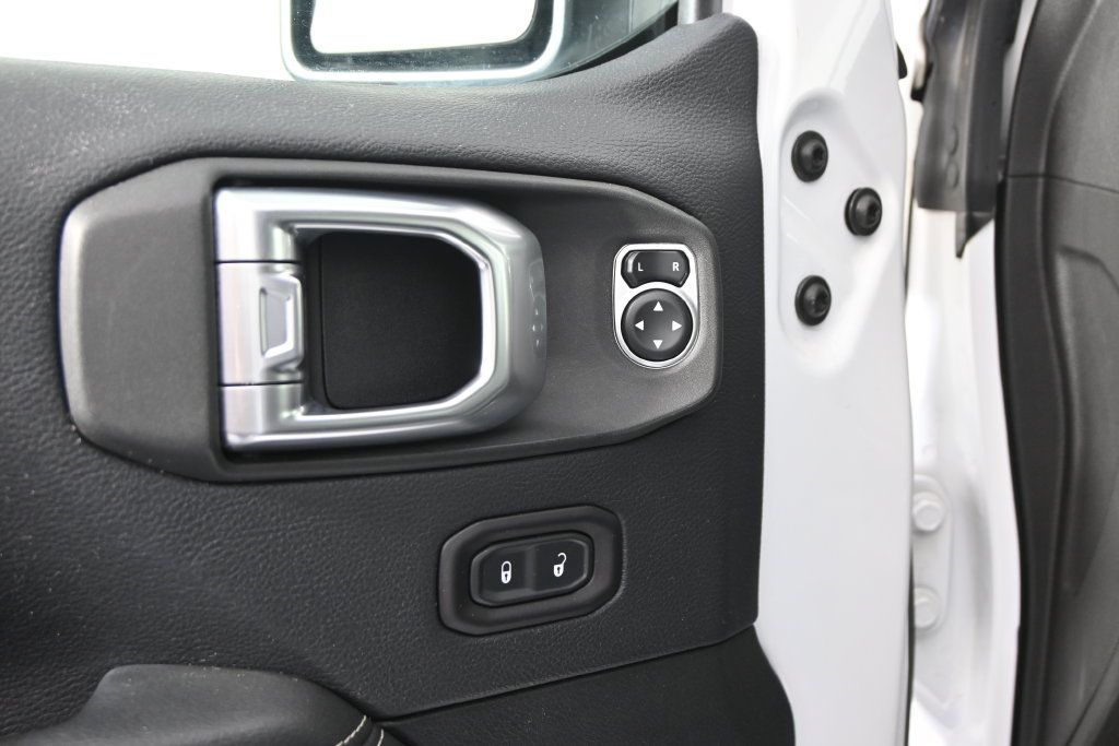 Used 2019 Jeep Wrangler Unlimited Sahara w/ Quick Order Package 24M Moab AWD/4WD image 20