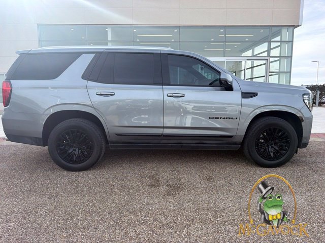 Used 2023 GMC Yukon Denali w/ Advanced Technology Package AWD/4WD image 4