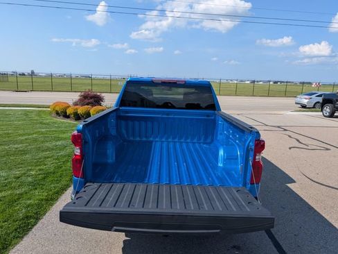 Used 2025 Chevrolet Silverado 1500 LT AWD/4WD image 8