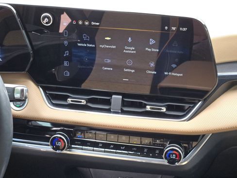 Certified 2026 Chevrolet Equinox ACTIV w/ Convenience Package III image 16