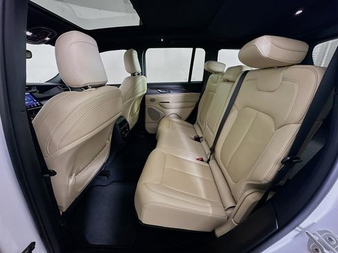 Used 2022 Jeep Grand Cherokee Limited 4xe image 30