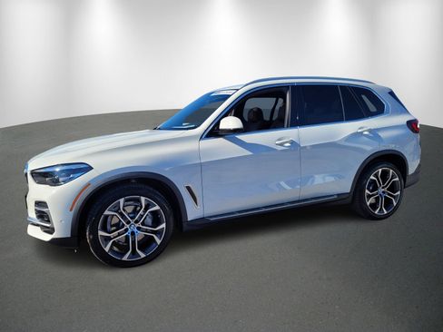 Used 2022 BMW X5 sDrive40i w/ Premium Package image 3