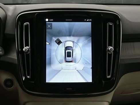 Used 2024 Volvo XC40 B5 Plus w/ Climate Package AWD/4WD image 21