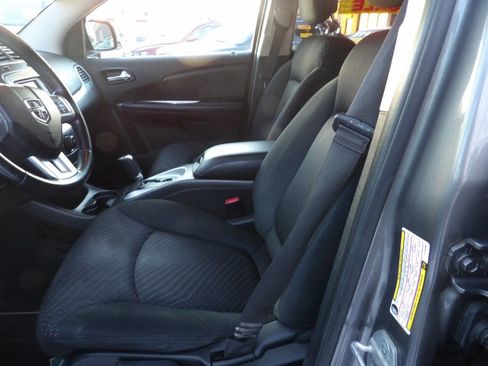 Used 2012 Dodge Journey SXT w/ Flexible Seating Group image 8
