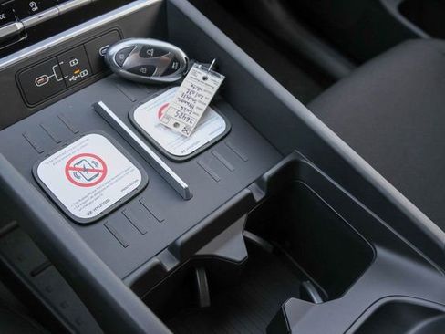 New 2026 Hyundai Santa Fe SE image 18