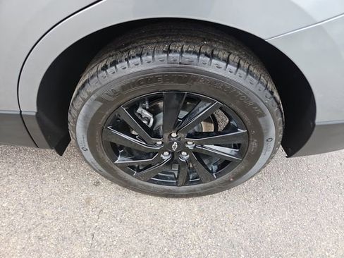 Used 2024 Chevrolet Equinox LS w/ LS Convenience Package image 21