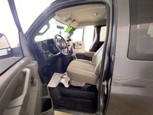 Used 2016 Chevrolet Express 3500 LT w/ LT Preferred Equipment Group RWD image 24