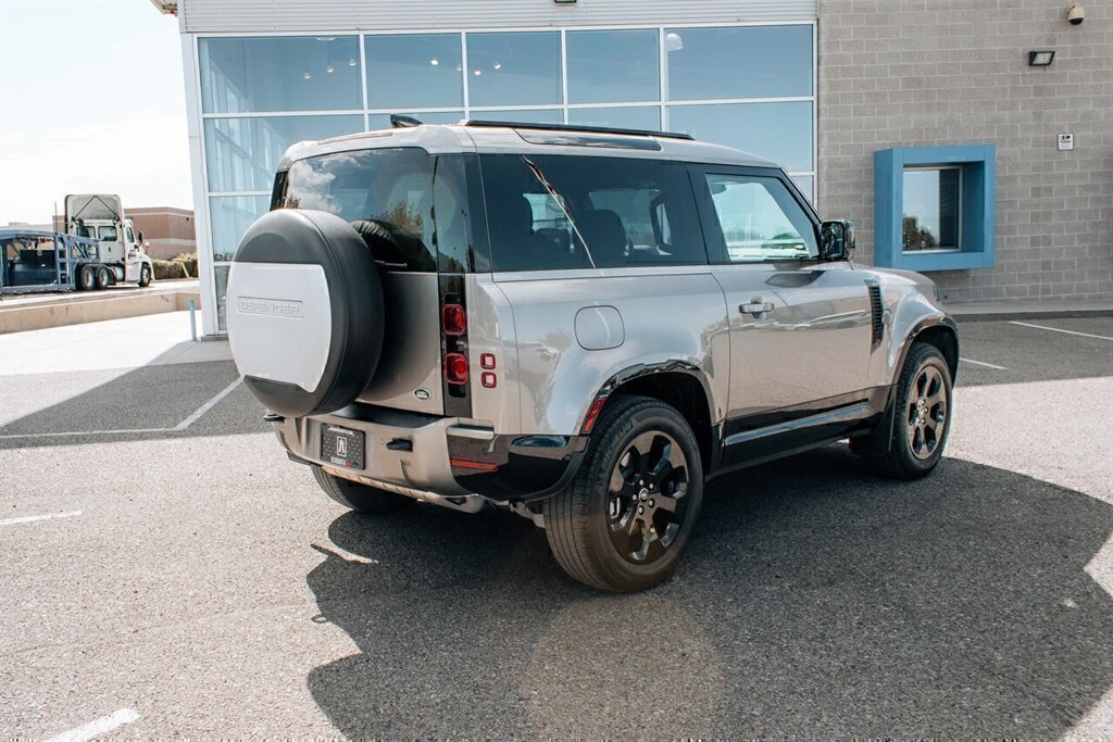 Used 2022 Land Rover Defender 90 X-Dynamic SE AWD/4WD image 82