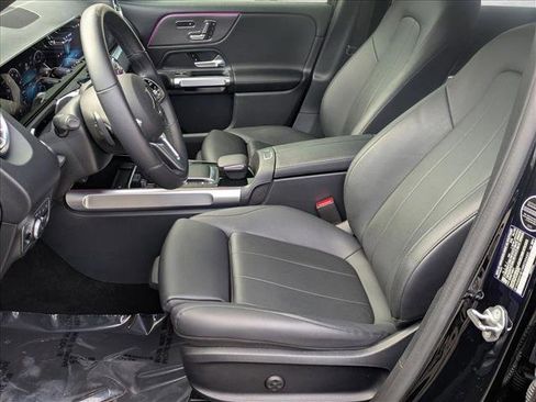 Certified 2022 Mercedes-Benz GLB 250 4MATIC image 15