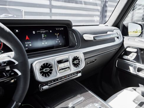 Used 2025 Mercedes-Benz G 63 AMG 4MATIC image 65