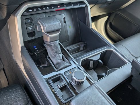 Used 2024 Toyota Tundra Limited image 16