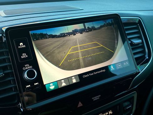 Used 2025 Honda Ridgeline Black Edition image 16