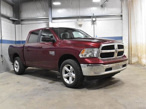 Used 2021 RAM 1500 Classic SLT AWD/4WD image 23